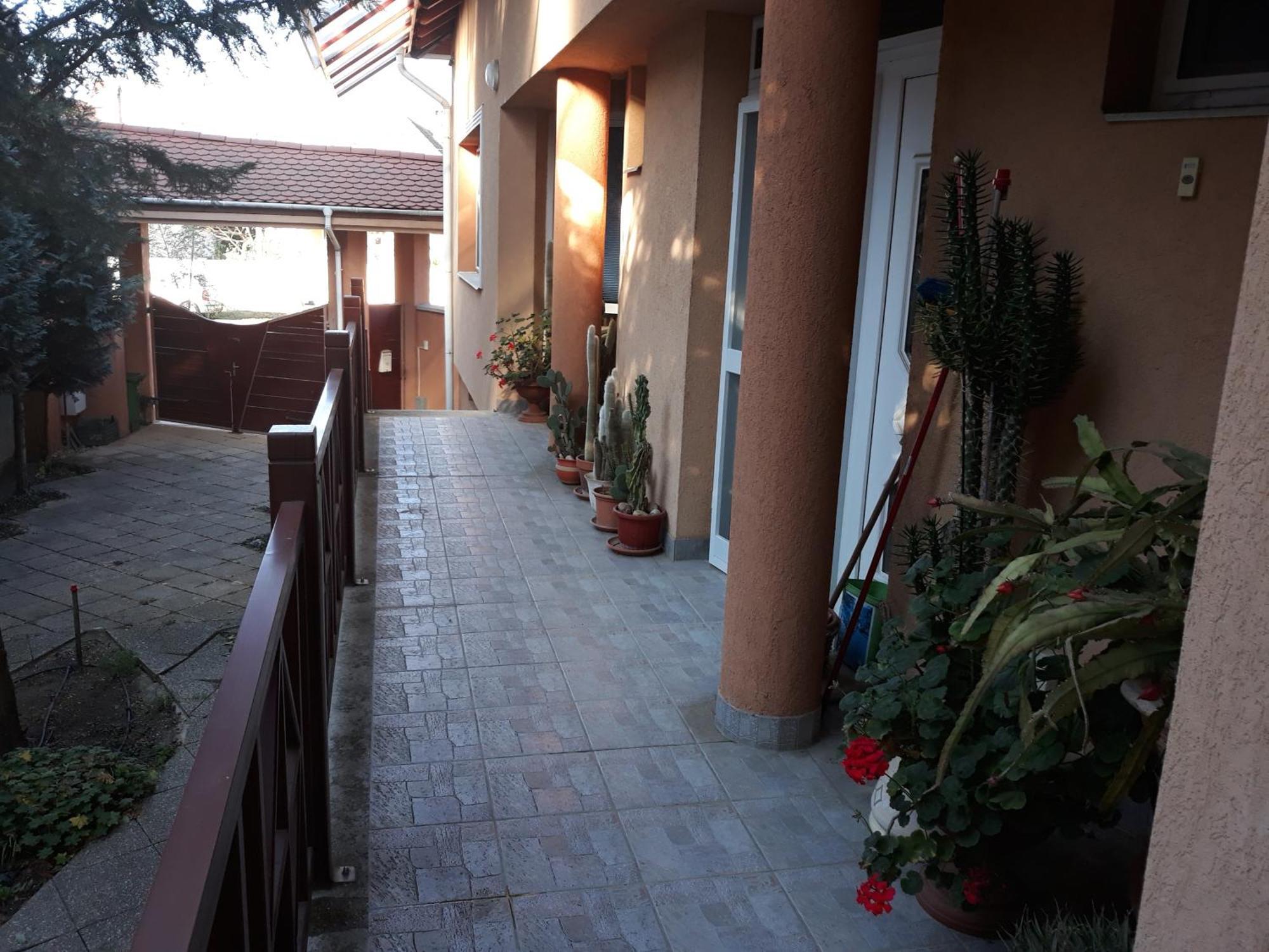 Kenezy Lux Apartman Vendeghaz Hajduszoboszlo Bagian luar foto
