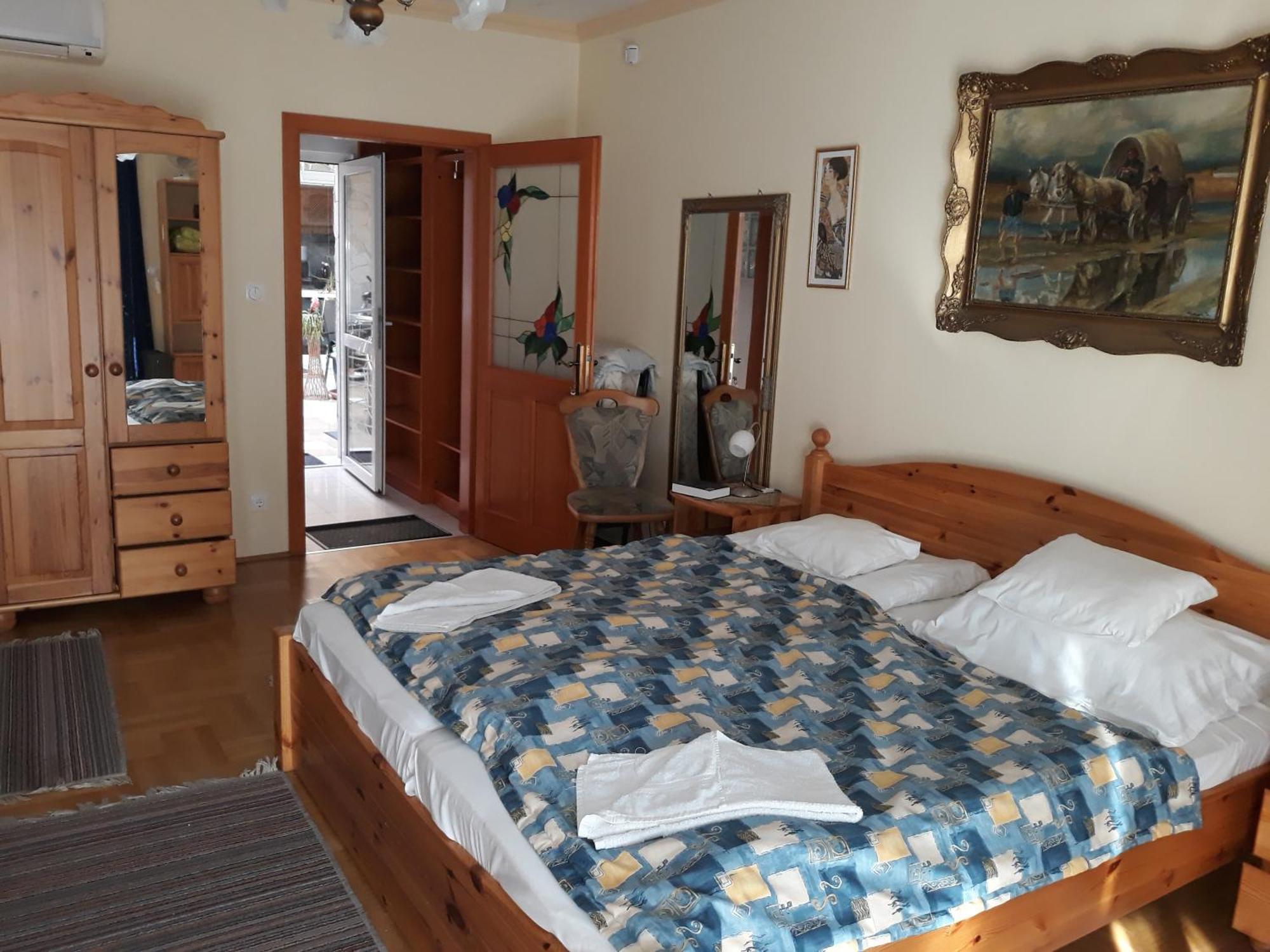 Kenezy Lux Apartman Vendeghaz Hajduszoboszlo Bagian luar foto