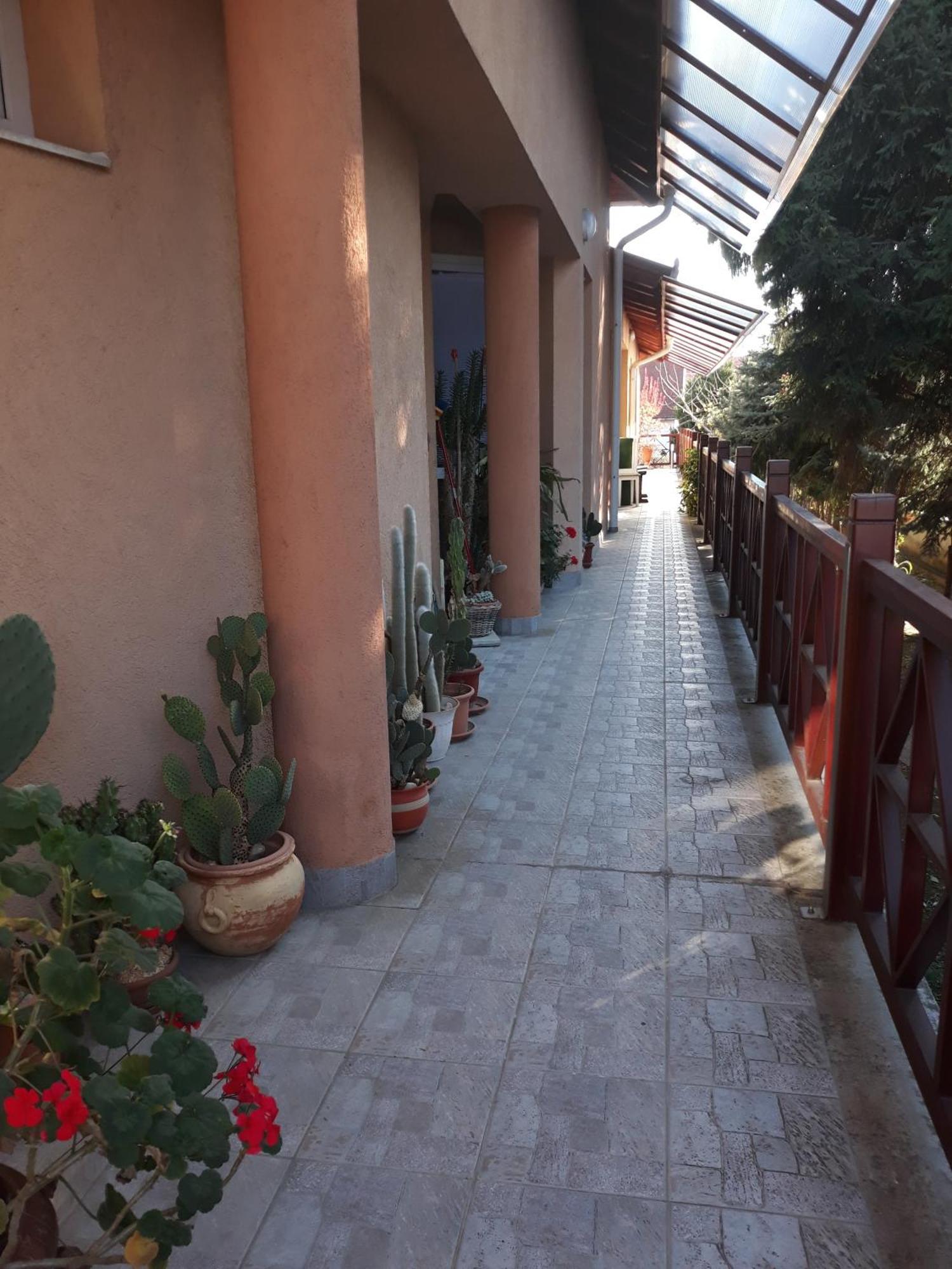 Kenezy Lux Apartman Vendeghaz Hajduszoboszlo Bagian luar foto
